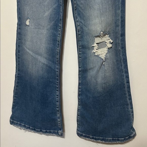Chari Petra Flare Jean Medium Wash Distressed Size 9/28 NEW - Picture 7 of 10